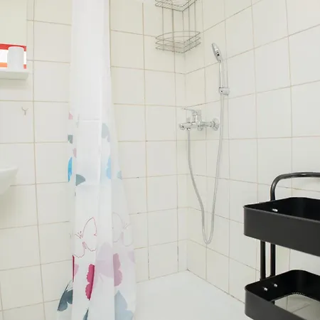 Lisa's Downtown Апартаменты *