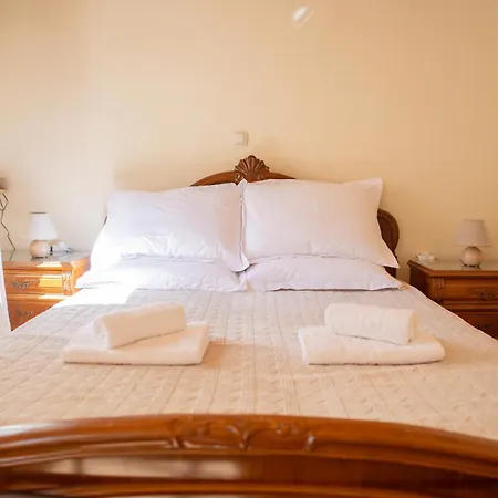 Lisa's Downtown Corfu (city)