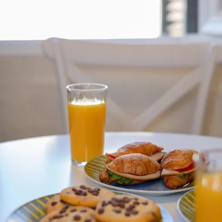 Lisa's Downtown * Corfu (city)